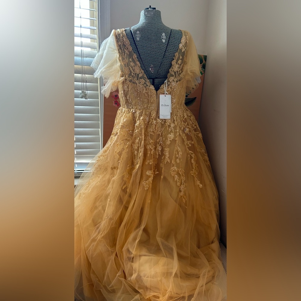 NWT JJ’s HOUSE GOLD EVER PRETTY SEQUIN, TULLE, LACE APPLIQUE’ Sz16. STUNNING! - Picture 6 of 11